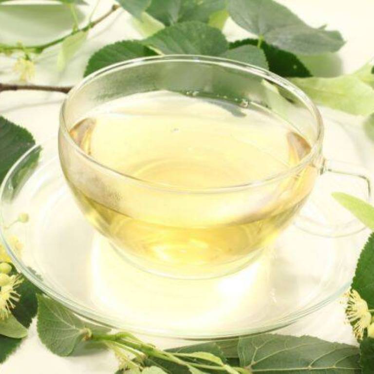 Jak działa herbata z kwiatu lipy na nasze samopoczucie